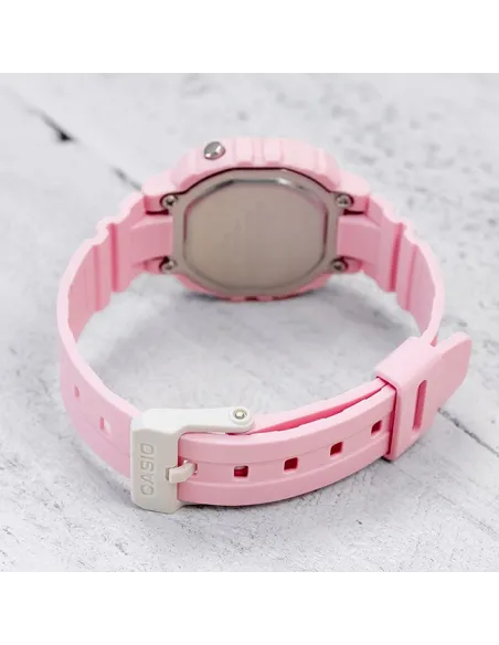 Reloj casio digital MUJER LA-20WH-4A
