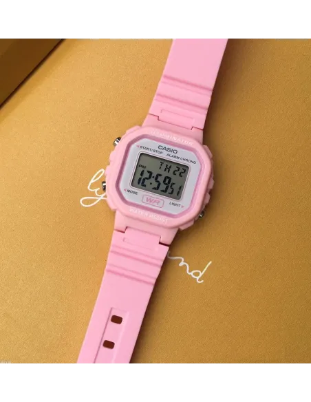 Reloj casio digital MUJER LA-20WH-4A