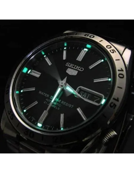 reloj automático hombre Seiko 5 SNKE01K1 dial negro 37mm correa acero 50m water resist