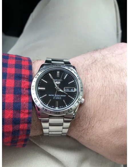 reloj automático hombre Seiko 5 SNKE01K1 dial negro 37mm correa acero 50m water resist