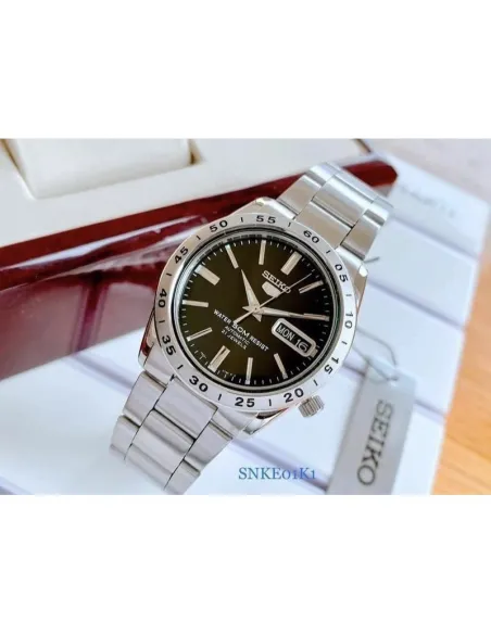 reloj automático hombre Seiko 5 SNKE01K1 dial negro 37mm correa acero 50m water resist