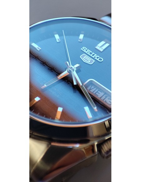 Reloj Automático Hombre Seiko 5 SNK357K1 dial azul oscuro correa acero