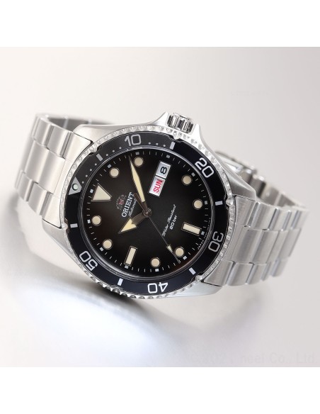reloj automático hombre Orient New Kamasu RA-AA0810N dial negro 41.8mm correa acero cristal zafiro 200m water resist