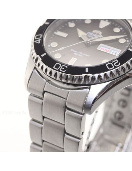 reloj automático hombre Orient New Kamasu RA-AA0810N dial negro 41.8mm correa acero cristal zafiro 200m water resist