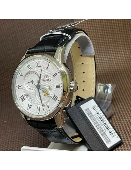 reloj automático hombre Orient Sun & Moon RA-AK0008S dial blanco 42.5mm Cristal Zafiro correa cuero