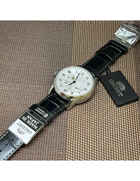 reloj automático hombre Orient Sun & Moon RA-AK0008S dial blanco 42.5mm Cristal Zafiro correa cuero