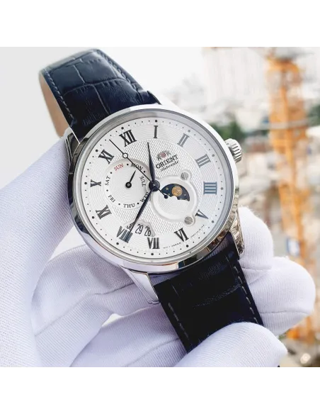 reloj automático hombre Orient Sun & Moon RA-AK0008S dial blanco 42.5mm Cristal Zafiro correa cuero