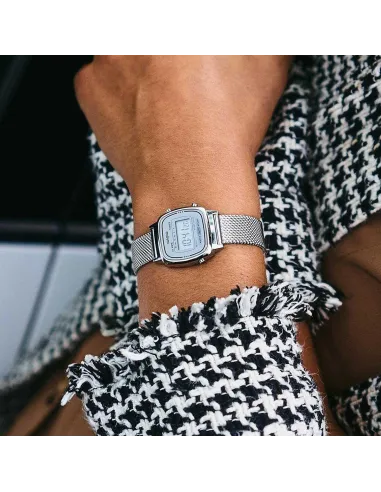 Reloj Casio digital LA670WEM-7EF correa de acero retro