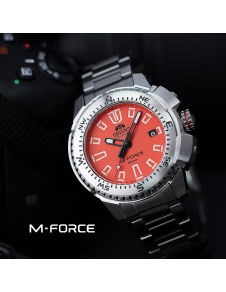 reloj de buceo automático hombre Orient M-Force RA-AC0N02Y dial naranja 45mm correa acero 200m water resist Cristal Zafiro