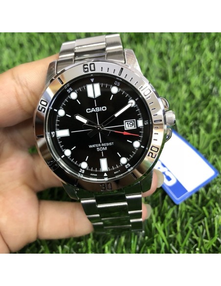 reloj deportivo hombre Casio MTP-VD01D-1E dial negro 45mm correa de acero hebilla triple pliegue resistencia al agua 50m