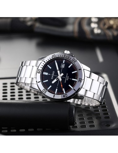 reloj deportivo hombre Casio MTP-VD01D-1E2 dial negro 45mm correa de acero hebilla triple pliegue resistencia al agua 50m