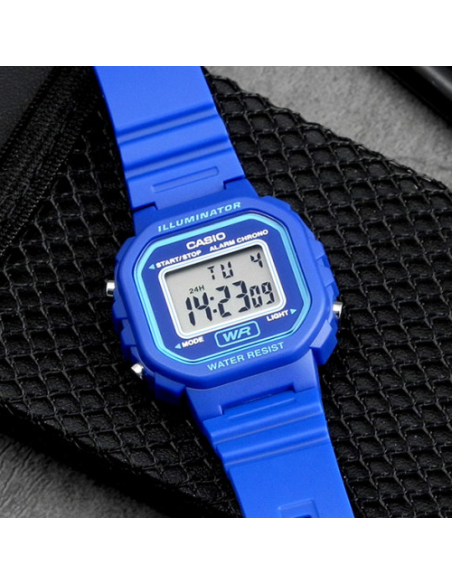 Reloj digital chica CASIO  LA-20WH-2A correa azul UNISEX alarma y luz led Tamaño de la caja: 34,5 X 30,4 X 8,6 mm
