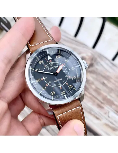 Reloj Aviador hombre Citizen Ecodrive AW1361-10H 45mm dial gris oscuro correa de cuero 100m WR