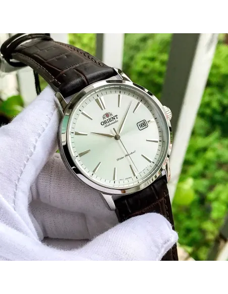 reloj automático hombre Orient Bambino Contemporary RA-AC0F07S dial plata 41.6mm (admite cuerda manual) correa de cuero