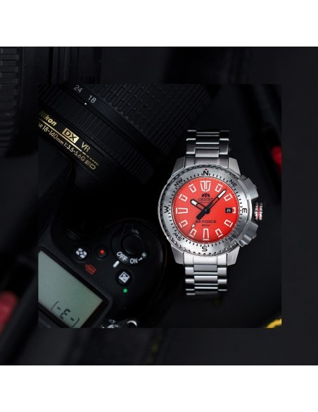 reloj de buceo automático hombre Orient M-Force RA-AC0N02Y dial naranja 45mm correa acero 200m water resist Cristal Zafiro