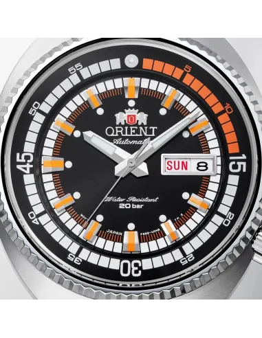 Orient Neo Classic Sports RA-AA0E05B 43.5mm 200m WR automatic men’s watch stainless steel bracelet