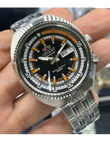 Orient Neo Classic Sports RA-AA0E05B 43.5mm 200m WR automatic men’s watch stainless steel bracelet
