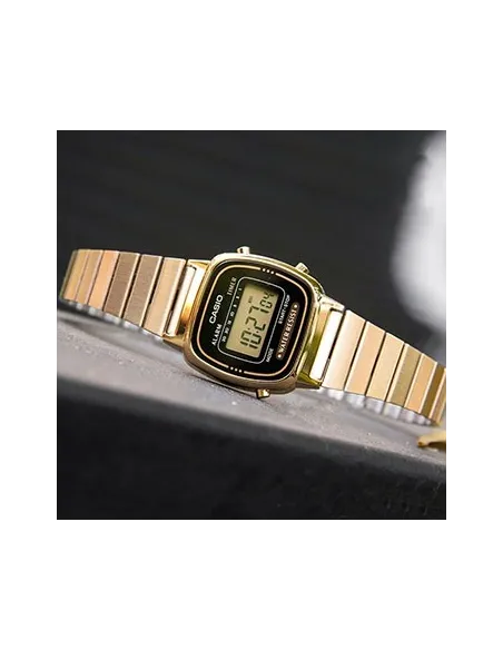 reloj digital clásico mujer Casio LA670WGA-1 vintage retro