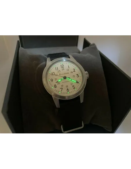 Reloj automático hombre Bulova Hack 96A246 38mm dial beige correa de cuero 30m WR Agujas y marcadores luminosos