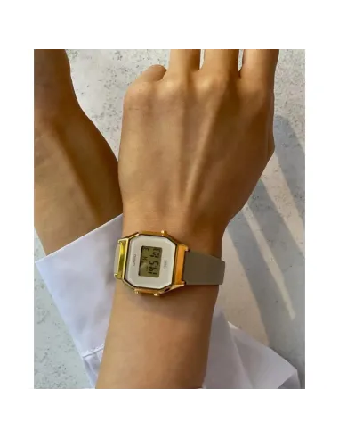 reloj mujer vintage clásico digital Casio LA680WEGL-5 alarma luz led correa de cuero