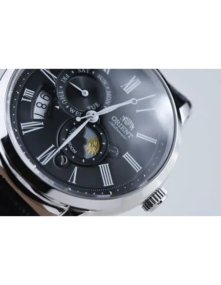 reloj automático hombre Orient Sun & Moon RA-AK0010B dial negro 42.5mm Cristal Zafiro correa cuero 50m