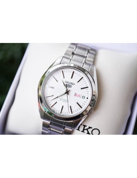 Reloj automático hombre Seiko 5 SNKL41K1 dial blanco plata 38mm correa acero