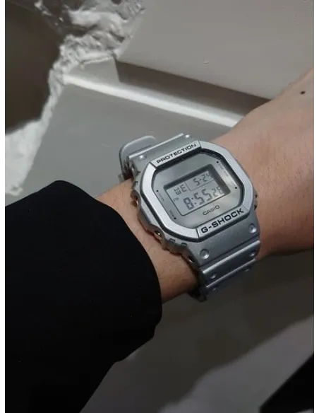 reloj deportivo hombre Casio G-Shock  DW-5600FF-8 200m WR resistente a los golpes