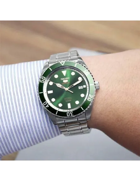 reloj automático deportivo hombre Seiko 5 Sports SRPB93K1 44mm 100m WR correa de acero