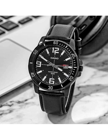 reloj deportivo hombre Casio Enticer MTP-VD01BL-1B dial negro 45mm correa de cuero 50m resistente al agua
