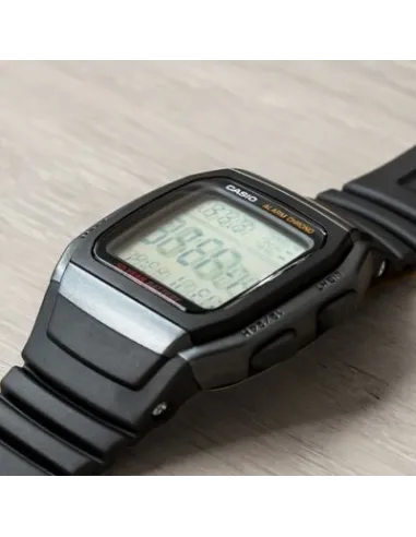 reloj hombre digital Casio W-96H-1AV alarma múltiple 10 años batería cronómetro 50m water resist