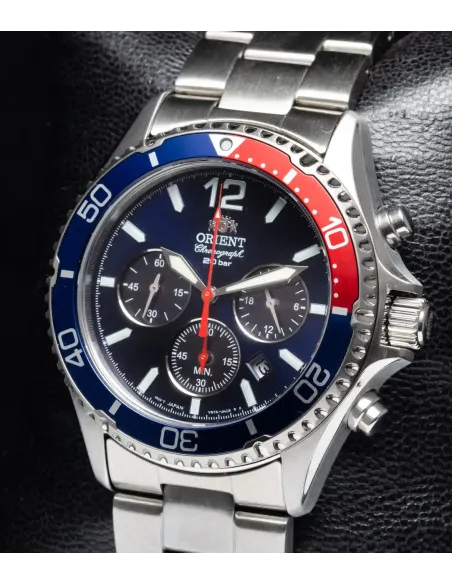 Orient RA-TX0201L 42.8mm Sports Chronograph 200m WR cristal de zafiro