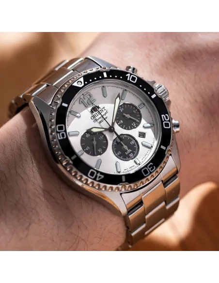 Orient Kamasu Panda Solar RA-TX0203S Chronograph 42.8mm 200m WR Solar Powered sapphire crystal stainless steel bracelet divers m