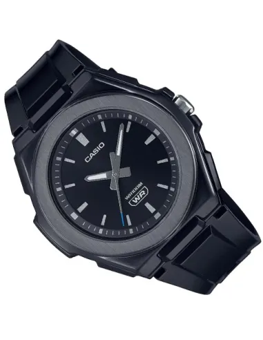 reloj deportivo Casio  LWA-300HB-1EV 100m WR fácil lectura correa de caucho