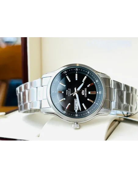 reloj automático hombre Seiko 5 SNKP11K1 42mm 50m WR correa de acero