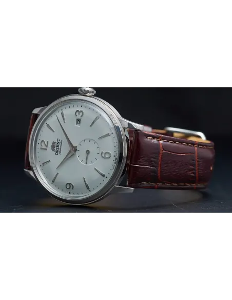 Reloj hombre automático Orient RA-AP0002S esfera plateada correa cuero marrón