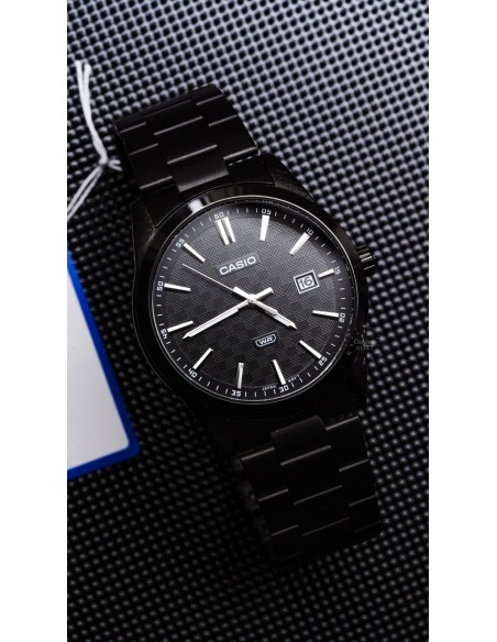 Reloj hombre analógico Casio Gunmetal MTP-VD03B-1A 41mm baño de iones correa de acero