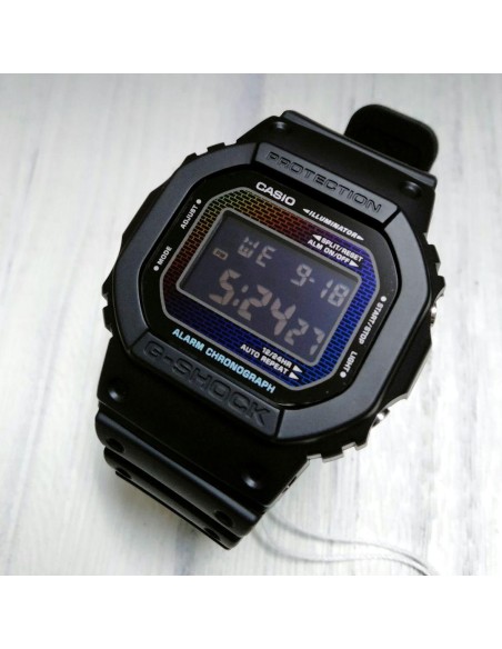 Casio G-Shock Rainbow Brick Wall DW-5600RW-1JF JDM 200m WR resistente a los golpes  48.9 × 42.8