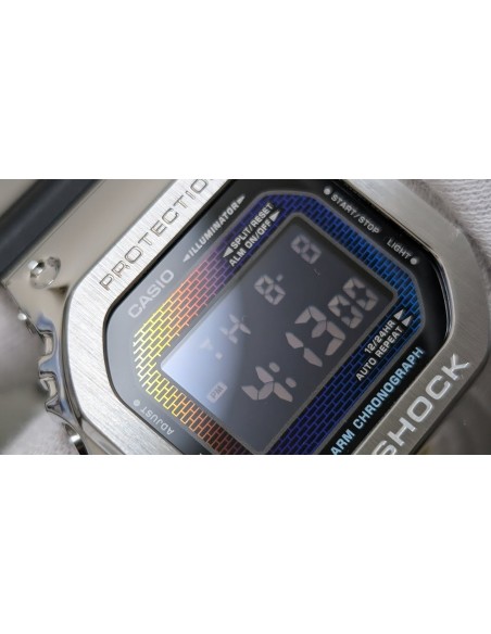 Casio G-Shock Rainbow Brick Wall GM-5600RW-1JF JDM 200M WR  49.6 × 43.2 × 12.9 mm