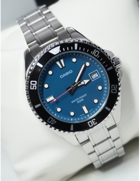 reloj deportivo hombre Casio Duro MDV-10D-2A1 38.5mm 50m WR correa de acero