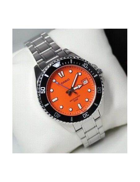 reloj deportivo hombre Casio Duro MDV-10D-4A1 38.5mm 50m WR correa de acero