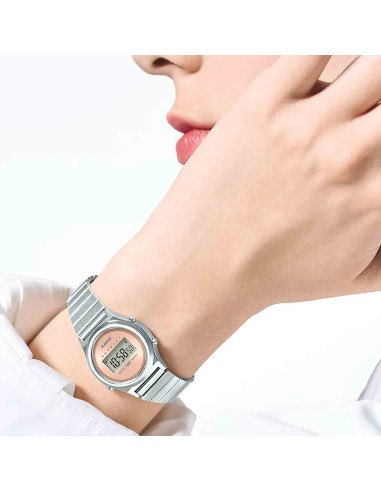 Reloj Casio mujer mini Collection LA700WE-4A correa de acero inoxidable 30.8 × 26.3 × 7.9 mm