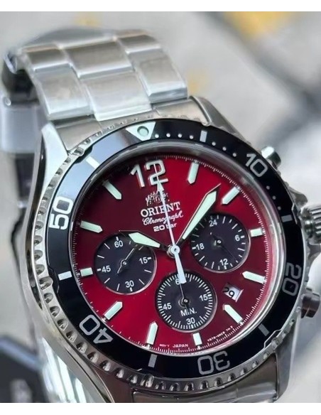 solar Orient Sports Chronograph Red Black Panda RA-TX0207R 42.8mm 200m WR cristal de zafiro