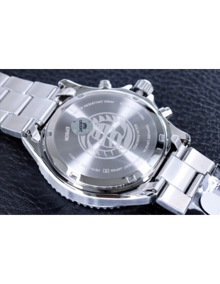 solar Orient Sports Chronograph Red Black Panda RA-TX0207R 42.8mm 200m WR cristal de zafiro