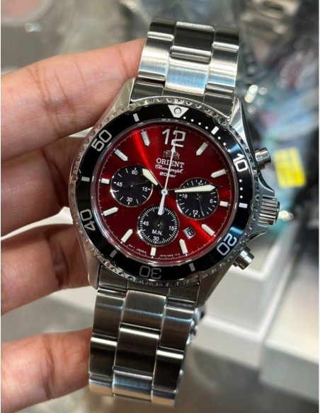 solar Orient Sports Chronograph Red Black Panda RA-TX0207R 42.8mm 200m WR cristal de zafiro