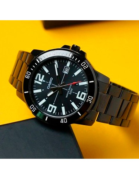 Reloj deportivo Casio MTP-VD01B-1B baño de iones broche triple pliegue dial negro 45mm correa de acero 3 agujas