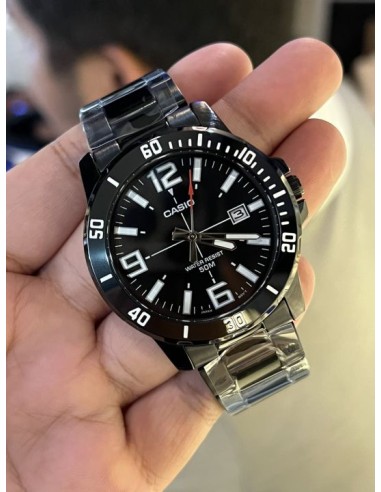 Reloj deportivo Casio MTP-VD01B-1B baño de iones broche triple pliegue dial negro 45mm correa de acero 3 agujas