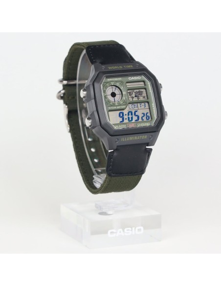 Casio World Time AE-1200WHUB-3AJF JDM Verde Oliva | Batería 10 Años | 100M WR |45 × 42.1 × 12.5 mm