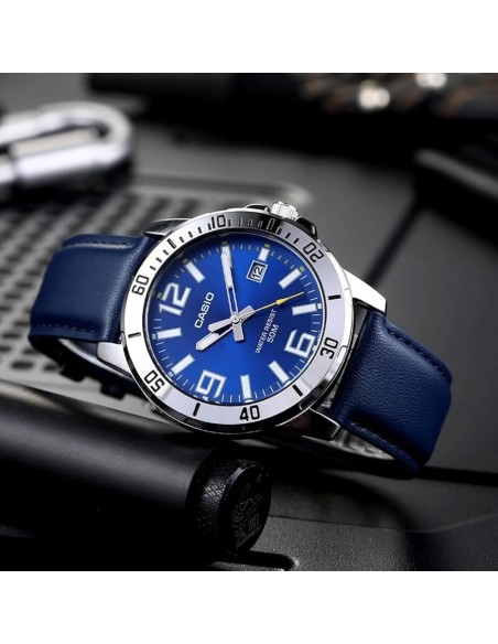 Reloj analogico caballero CASIO MTP-VD01L-2B correa de piel