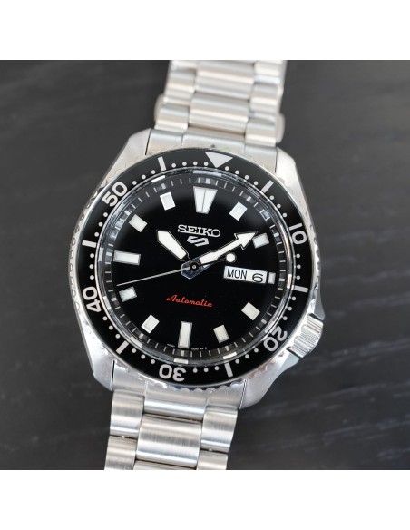 Reloj hombre automático Seiko 5 Sports SRPL85K1 42,5 mm – Hardlex, 100 m, correa de acero