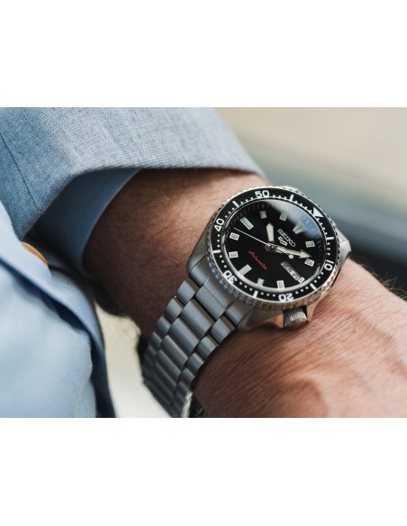 Reloj hombre automático Seiko 5 Sports SRPL85K1 42,5 mm – Hardlex, 100 m, correa de acero